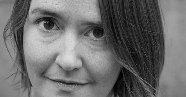 TILBAKE TIL FREMTIDEN – webinar med Johanna Koljonen 
Førskommende onsdag 3. juni kl. 15 er det duket for siste webinar i vårens satsning på publikumsarbeid i Koronatider. 
Forfatteren av Nordic Film Markets årlige Nostradamus-rapport, Johanna Koljonen, tenker høyt om filmbransjens fremtid. Forandringsprosesser igansatt, mulighetsrom for endringer og makrotrender vi bør følge med på de neste årene står på dagsordenen. 
Seminaret holdes på svensk via Crowdcast.
Registrer deg via nettsidene våre, eller via lenken nedenfor i forkant for å motta visningslenke til webinaret:

https://www.crowdcast.io/e/tilbake-til-fremtiden

Om Johnna Koljonen: 
Johanna Koljonen (CEO, Participation Design Agency) er medieanalytiker, forfatter og opplevelsesdesigner. Hun er forfatter av Nordic Film Markets årlige Nostradamus-rapport og sitter i styret til Svenska Filminstitutet.

Hun foreleser internasjonalt om film- og TV-bransjens fremtid og om design av narrative spil og opplevelser. Tidligere var hun deleier i Rundfunk Media, som produserer radio och TV for svensk allmennkringkastning. I 2011 mottok hun Stora Journalistpriset i kategorien «Årets förnyare». Hennes seneste bok er Larp Design: Creating Role-Play Experiences.

#vikenfilmsenter #regissør #produsent #filmbransjen #norskfilm #norskfilminstitutt #johannakoljonen #publikumsarbeid
